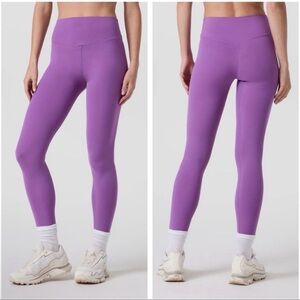 Vuori AllTheForm Legging in Bright Violet - Sz M